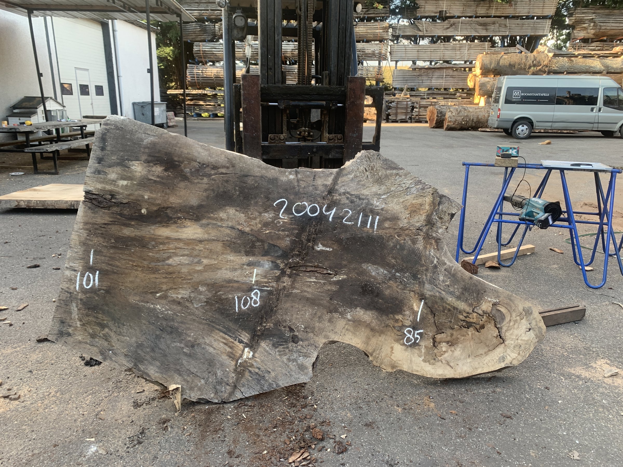 Rohbohle beim Sägewerk